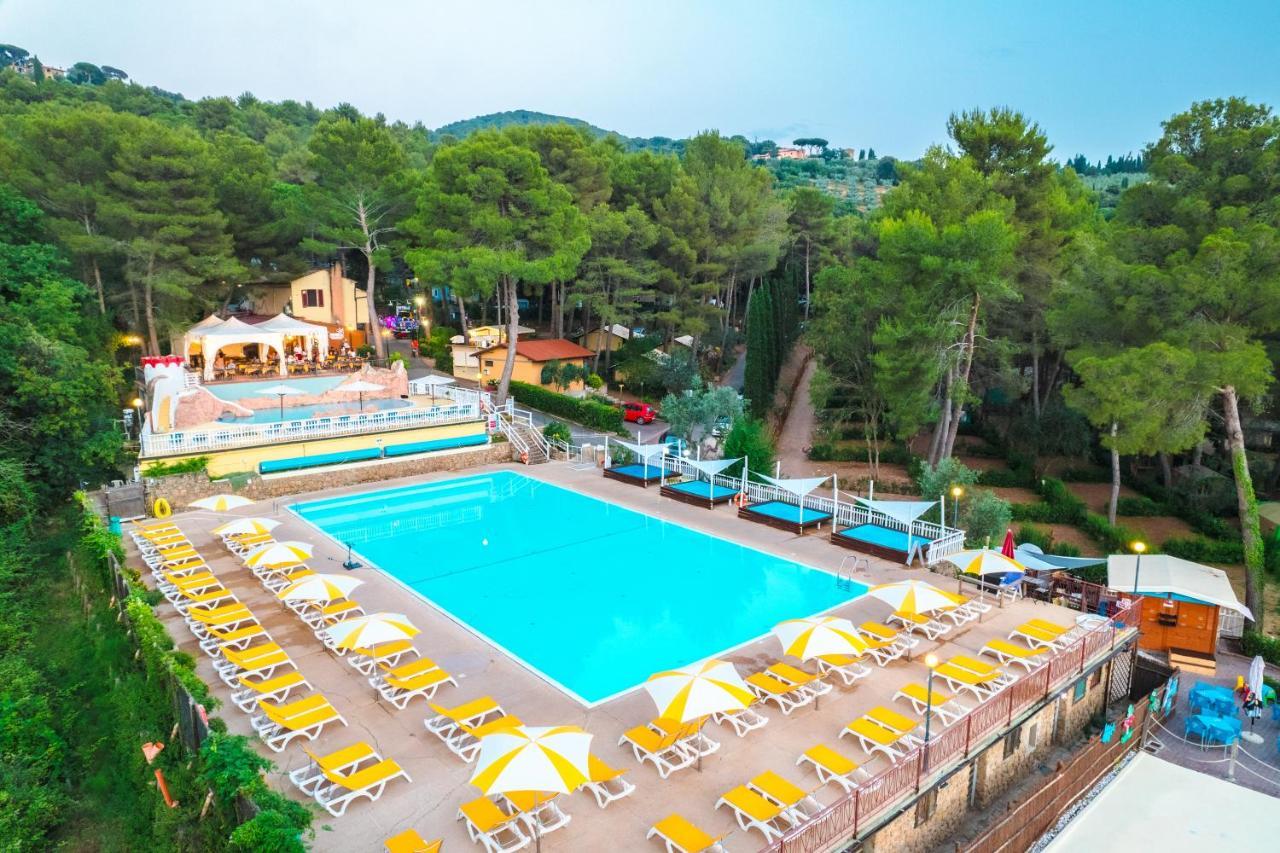 Le Pianacce Camping Village Castagneto Carducci Exteriér fotografie